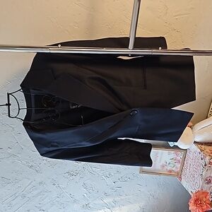 NWT The Limited Collection navy 3/4 rouched sleeve blazer. Size M.